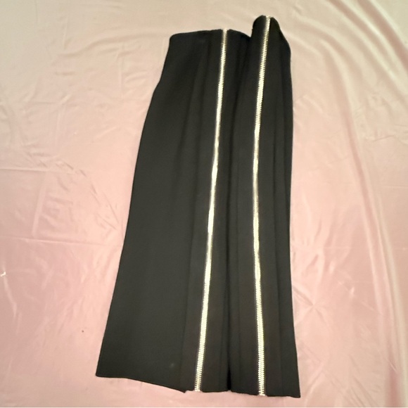 Etcetera by Carlisle Black and Gold Zipper Pencil Skirt Size 8/Medium MSRP $348 - Picture 5 of 9